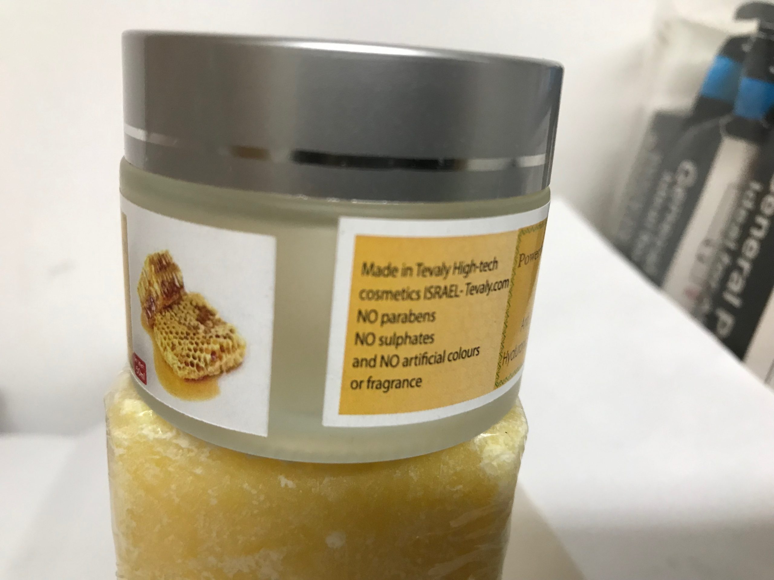 "פסוריאה" קרם וסבון טיפוליים - שעוות דבורים עם מולטי ויטמינים ושמנים-חדש